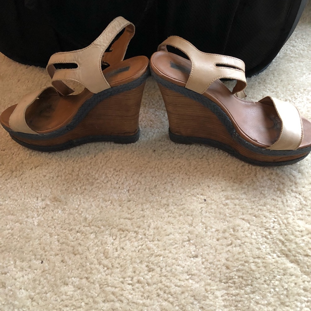 Platform summer espadrilles.